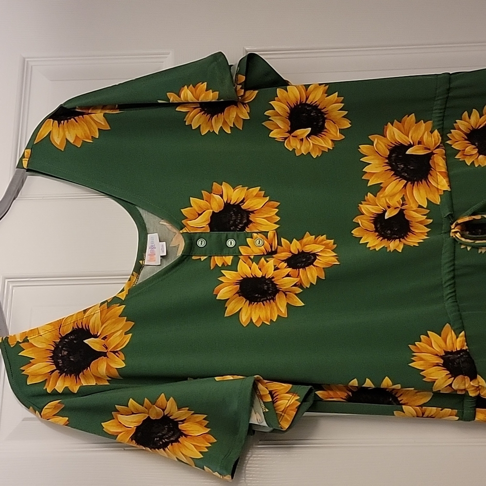 Never worn LuLaRoe Xanthe Romper